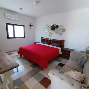 https://estudios-moritas.quintano-roohotels.com