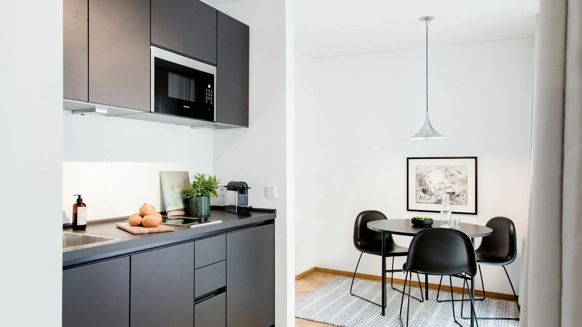 August The Boardinghouse Apartment Hamburg